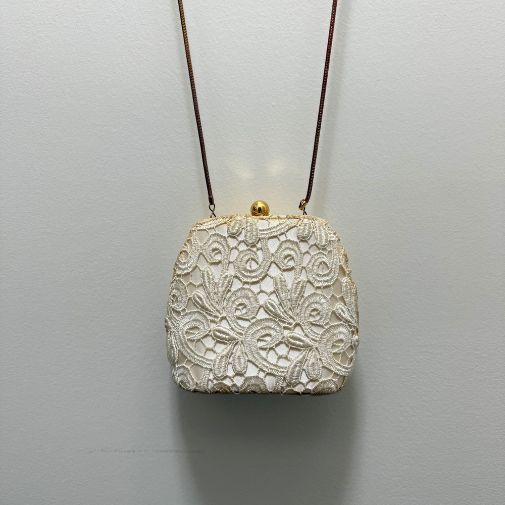 Vintage Elan Lace Evening Clutch Bag Purse Gold Ball Clasp